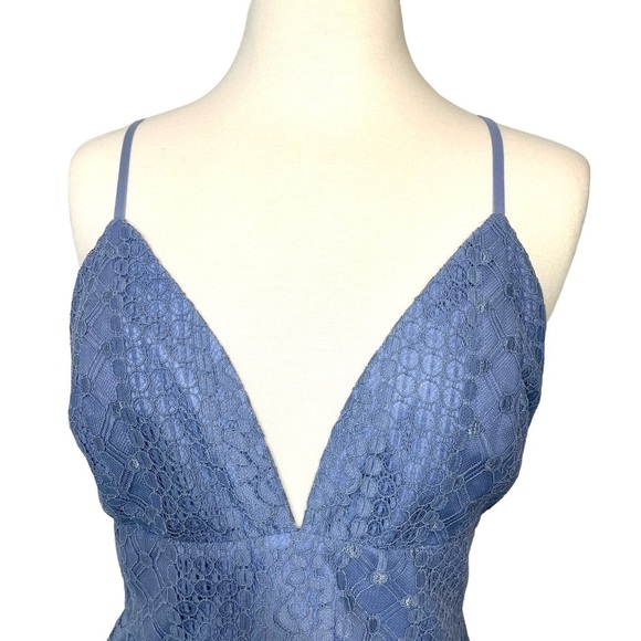 Lulu's Blue Lace Tiered Midi Dress Sweetheart Neckline Straps Size Sm NWT - Picture 12 of 16